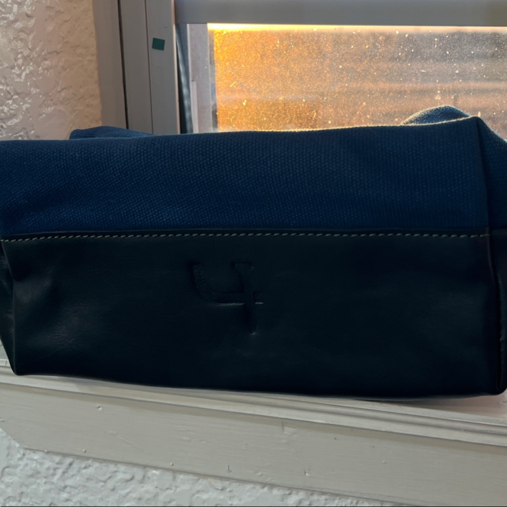 FH Wadsworth Toiletry bag 10”x4.5
